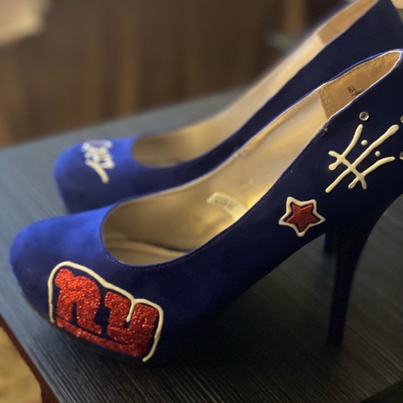 Victor Cruz Stilettos Giants - Picture 3 of 5